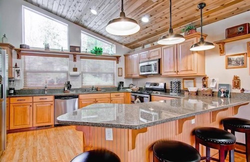 Yosemite West House | Serenity Pines