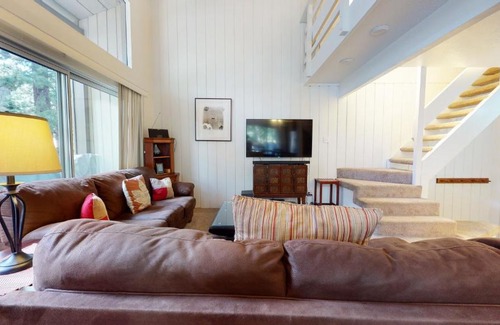 Mammoth Lakes Apartment | Sierra Park Villas #11 condo