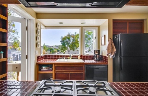 South Mission Beach House | South Mission Beach To Bay Retreat