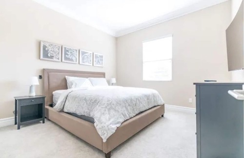 Fountain Valley House | Spacious home in the heart of OC