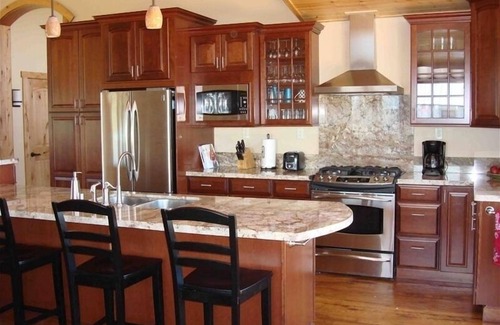 Truckee House | Spectacular Panoramic Sunrise and Sunset Mountain Views; EV Charger; Hot Tub