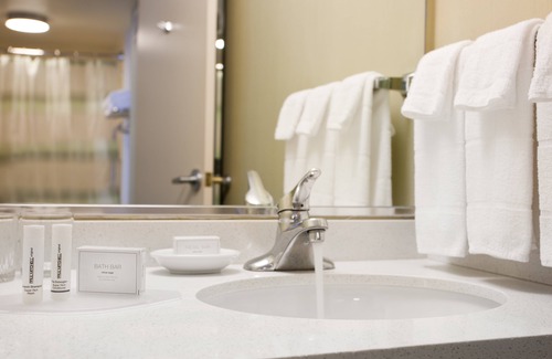 Hawthorne Hotel | SpringHill Suites Los Angeles LAX/Manhattan Beach
