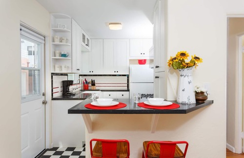 South Mission Beach House | Steps to the Sand - Beach Bungalow Getaway just steps from the Beach & Bay!