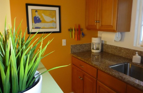 Mission Beach Apartment | Studio in Mission Beach, just steps to to the sand!