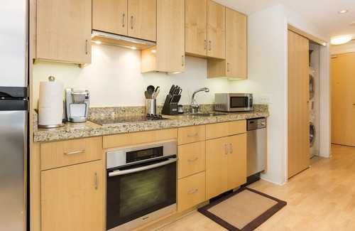 Civic Center Condo | Studio with Rooftop Deck!