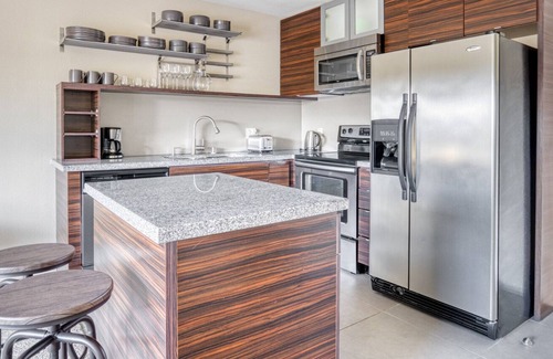 East San Mateo Apartment | Sunny San Mateo 1BR w/ Pool, Gym & W/D, near WF & highways, by Blueground