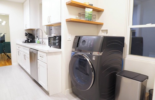 La Mesa House | Techie Family Stay - Heart of San Diego