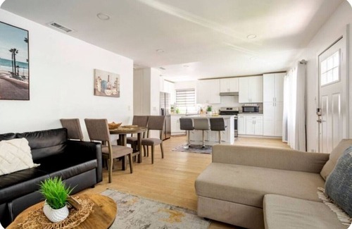 Clarkdale Apartment | The Heart Of LA House