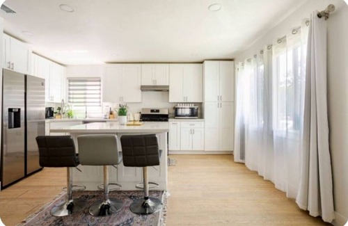 Clarkdale Apartment | The Heart Of LA House