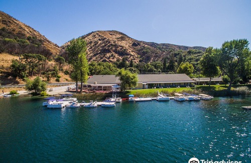 Upper Lake Hotel | The Lodge at Blue Lakes Upper Lake