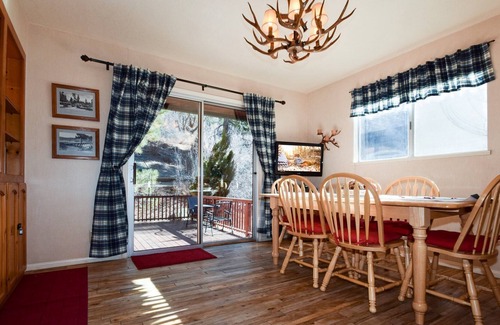 Upper Moonridge House | The Tambay Chateau by Destination Big Bear : Close to Bear Mtn Resort! Forest Views! Game Room!