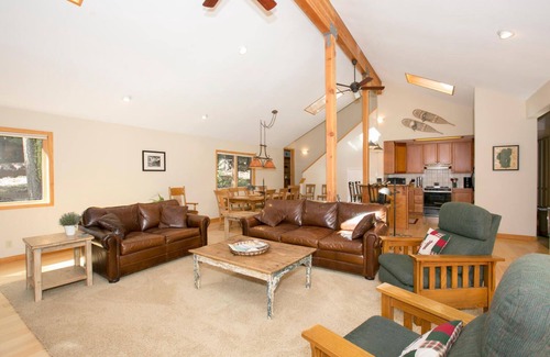Timberland House | Timberland Retreat - Tahoe City West Shore 4 BR 4 Bath with private hot tub - Sleeps 9