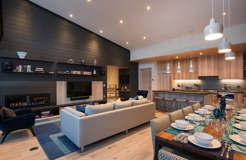 Truckee House | True Ski-In/Ski-Out Mid-Mountain Residence - Stellar Northstar