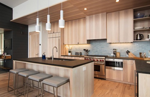 Truckee House | True Ski-In/Ski-Out Mid-Mountain Residence - Stellar Northstar
