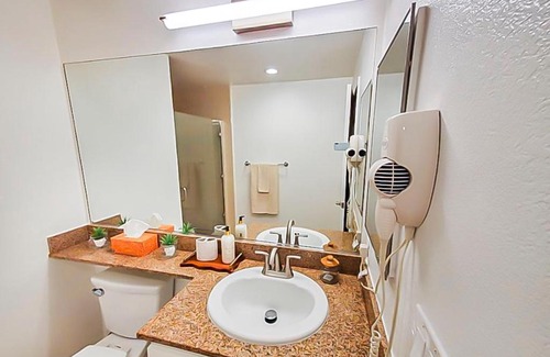 Los Angeles Apartment | Two Bedroom Condo at Universal Studios