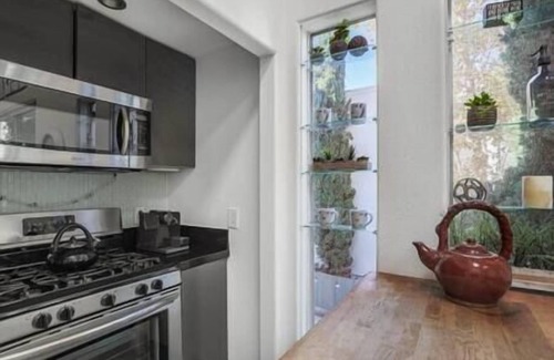 Little Italy Apartment | Urban Little Italy Loft: Walkable Foodie Paradise w/Parking, Near SD Attractions