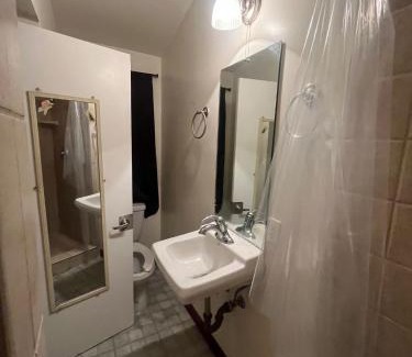 Van Nuys Hostel | Van Nuys Homes for the Soul