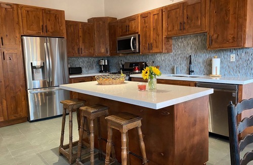 Mammoth Lakes House | Walk To The Slopes!