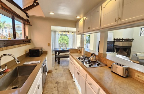 Venice Canals House | Waterfront 5 Bedroom Home on the Venice Canals!