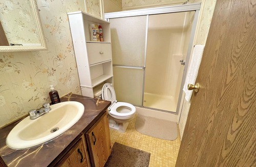 Lyonsville House | 1 Bedroom Home near Lassen Volcanic National Park + Starlink Wi-Fi
