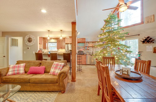 South Lake Tahoe House | 1 Mi to Heavenly Ski Resort: Retreat w/Sauna