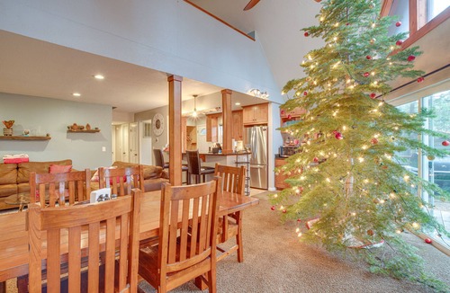 South Lake Tahoe House | 1 Mi to Heavenly Ski Resort: Retreat w/Sauna