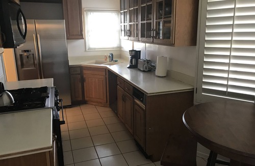 Westchester House | 10 Minutes from LAX, Freeways & Beach - Easy Access to all that LA has to offer!