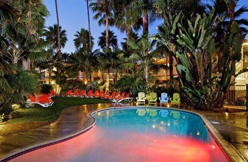 Carlsbad Village Hotel | 100 m² Hotel ∙ 3 bedrooms ∙ 10 guests