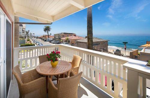 Carlsbad Village Hotel | 100 m² Hotel ∙ 3 bedrooms ∙ 10 guests