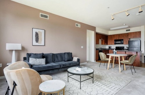 Union City Apartment | 106 m² Apartment ∙ 2 bedrooms ∙ 4 guests
