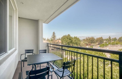 Union City Apartment | 106 m² Apartment ∙ 2 bedrooms ∙ 4 guests