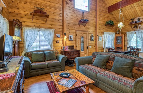 Al Tahoe Cabin | 110 m² Cabin ∙ 3 bedrooms ∙ 6 guests