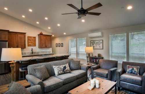 North Wawona Ski Chalet | 11R Spring Meadow Retreat