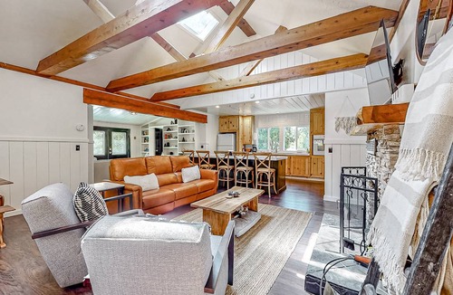 Idyllwild Cabin | 120 m² Cabin ∙ 2 bedrooms ∙ 6 guests