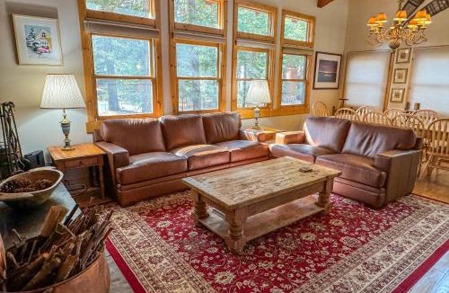 Truckee House | 1225 Gold Bend