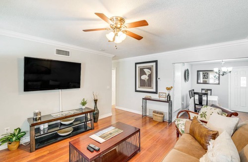 Poway House | 125 m² House ∙ 3 bedrooms ∙ 8 guests