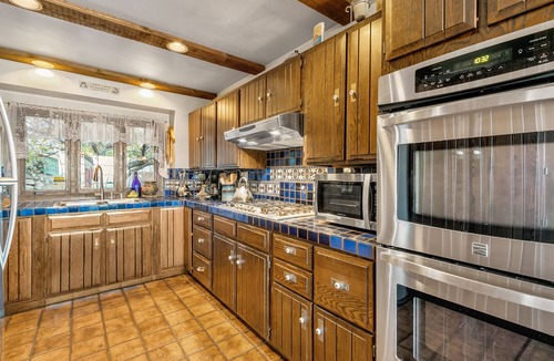Avalon House | 130MT: 4BD Spectacular Views Ocean/Harbor, Golf Cart, Fireplace, Deck
