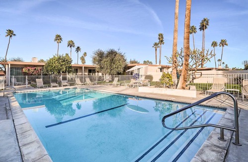 Palm Desert Cottage | 133 m² Cabin ∙ 2 bedrooms ∙ 6 guests