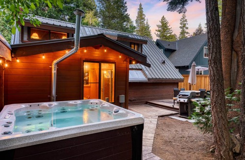Tahoma House | 135 m² House ∙ 3 bedrooms ∙ 6 guests
