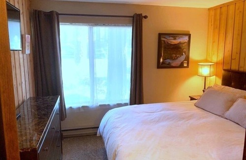 Mammoth Lakes Condo | 135 Standard by RedAwning