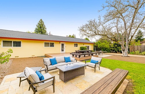 Kenwood House | 136 m² House ∙ 3 bedrooms ∙ 8 guests