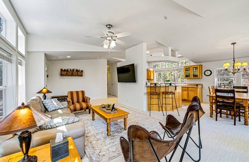 Sloat House | 139 m² House ∙ 3 bedrooms ∙ 6 guests