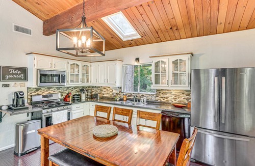 Crestline House | 160 m² House ∙ 4 bedrooms ∙ 12 guests