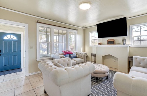 Oakland Apartment | 163 m² Apartment ∙ 2 bedrooms ∙ 6 guests