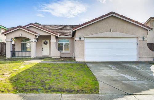 Vallejo House | 17 Mi to Napa Spacious Vallejo Family Home!