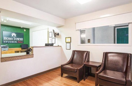 Rancho Cordova Hotel | 18 m² Hotel ∙ 4 guests