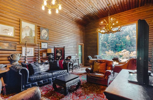Guerneville Cabin | 180 m² Cabin ∙ 3 bedrooms ∙ 10 guests