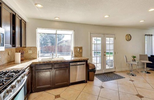 Lake Elsinore House | 181 m² House ∙ 4 bedrooms ∙ 10 guests