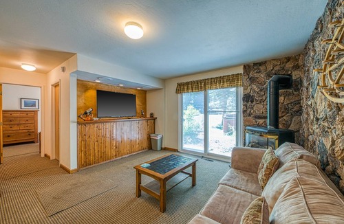 Tahoe Woods House | 182 m² House ∙ 3 bedrooms ∙ 8 guests
