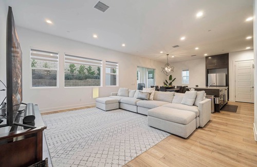 Canyon Country House | 185 - Cozy Santa Clarita Getaway